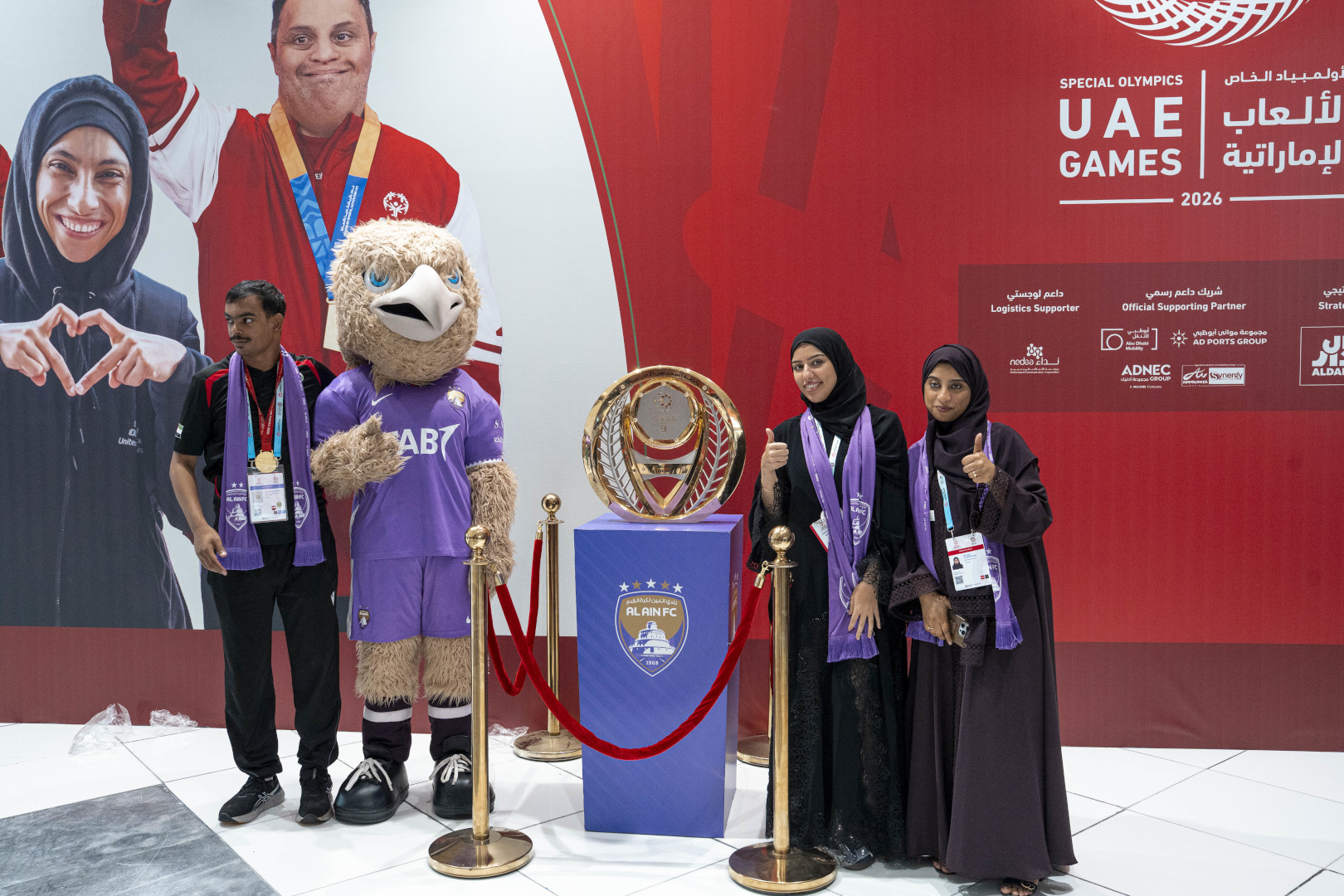 Awarding32.jpg